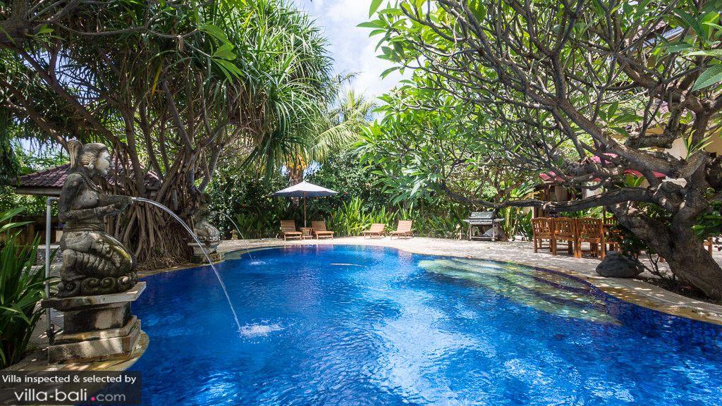 Villa Pantai in Amed, Bali (4 bedrooms) - Best Price & Reviews!