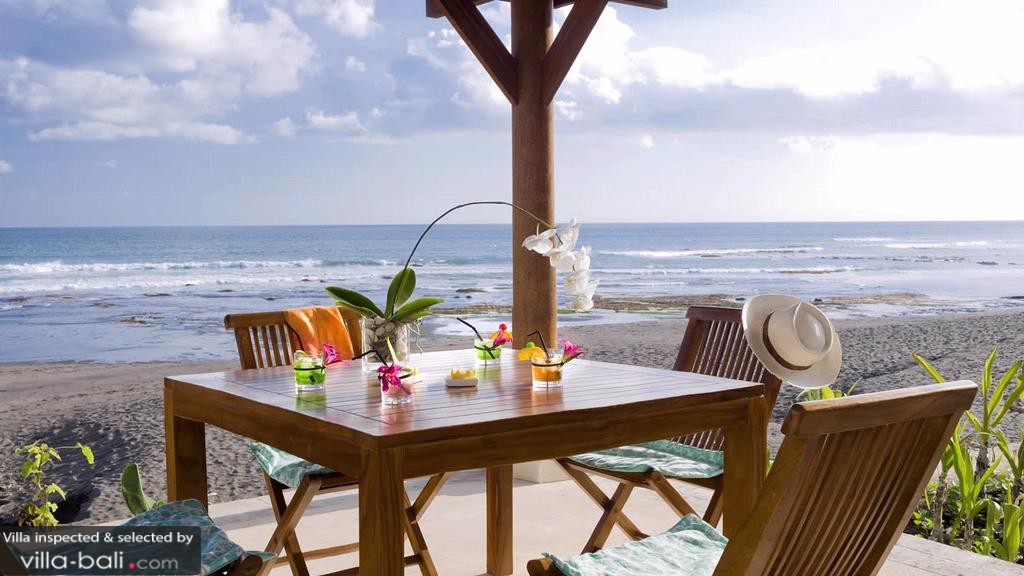 Villa Waringin in Canggu, Bali - 6 bedrooms