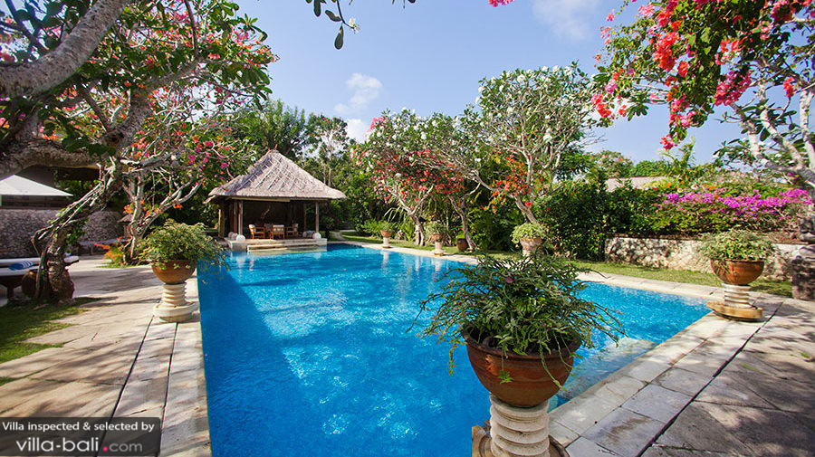 Villa Nusa Dua in Nusa Dua, Bali  7 bedrooms