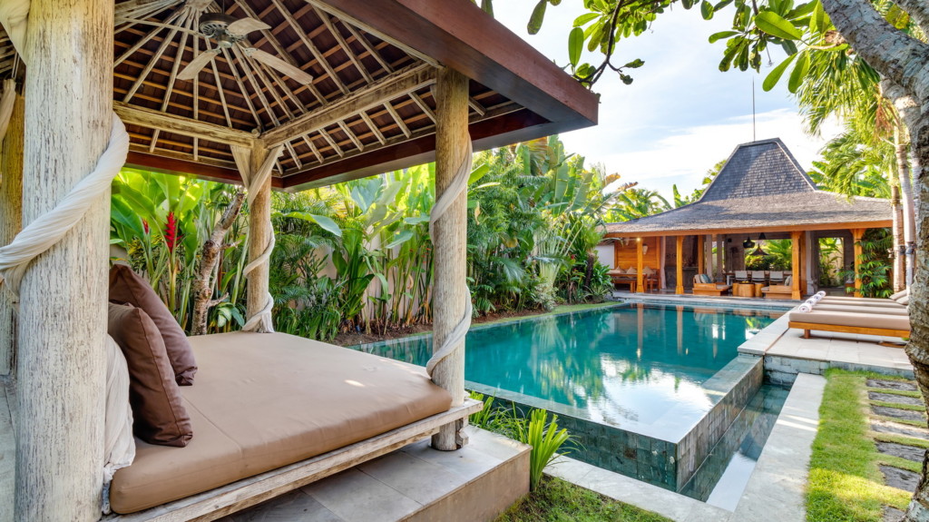 Little Mannao in Kerobokan, Bali (4 bedrooms) - Best Price & Reviews!