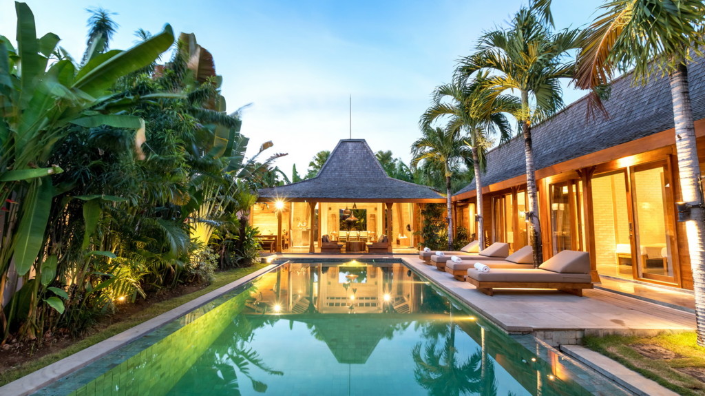 Little Mannao in Kerobokan, Bali (4 bedrooms) - Best Price & Reviews!