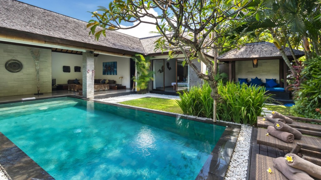 Villa Anjali Blue in Seminyak, Bali (4 bedrooms) - Best Price & Reviews!