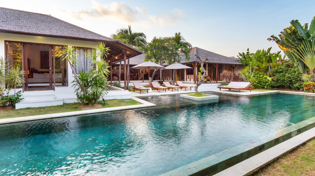 La Villa Des Sens in Kerobokan, Bali (3 bedrooms) - Best Price & Reviews!