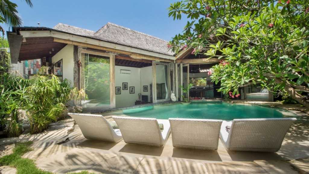 Villa Djukun In Seminyak, Bali - 2 Bedrooms - Best Price Guarantee