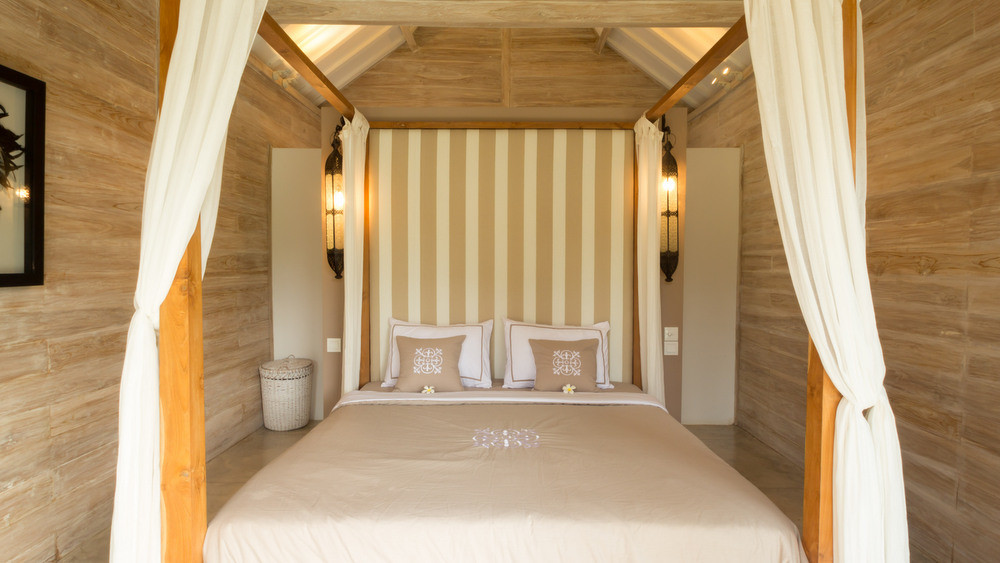 Villa Bah Kerobokan  Bali bedrooms  Best Price Reviews 