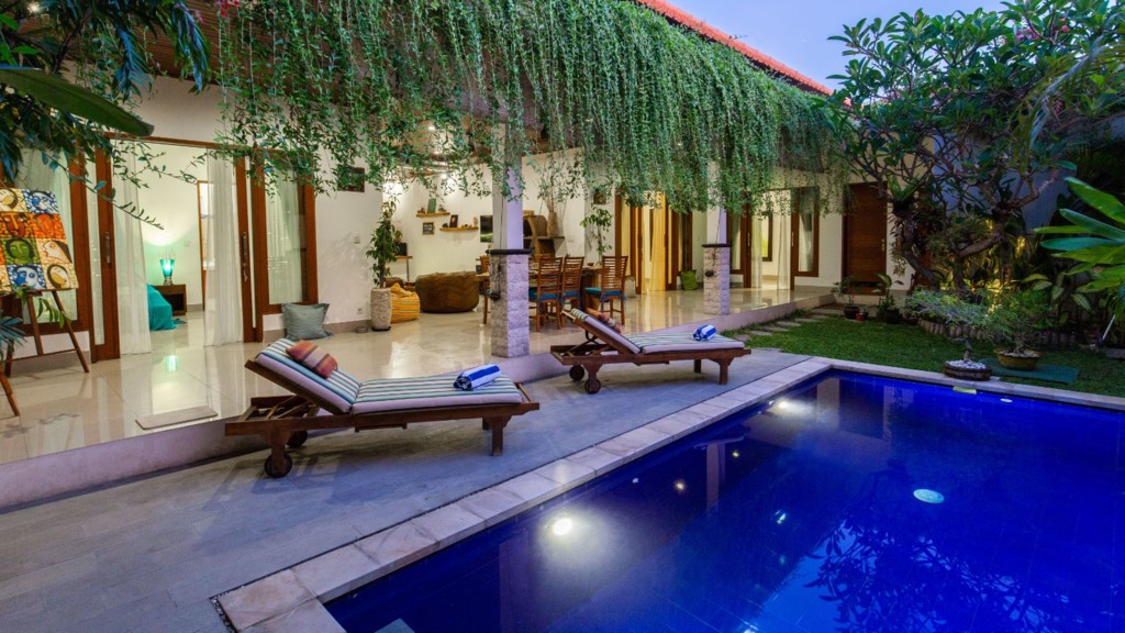 Villa Homy in Seminyak, Bali (3 bedrooms) - Best Price & Reviews!