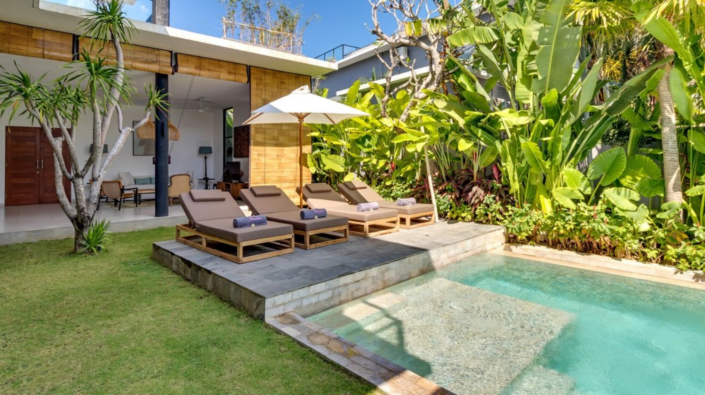 Villa Jaanuva in Canggu, Bali (3 bedrooms) - Best Price & Reviews!