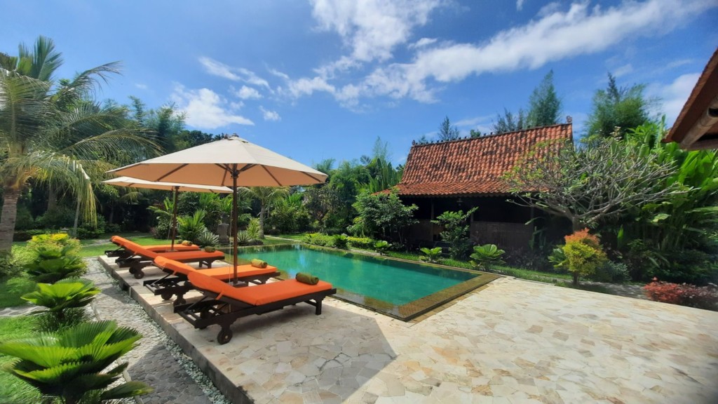 Villa Le Petit Leon in Lovina, Bali (2 bedrooms) - Best Price & Reviews!