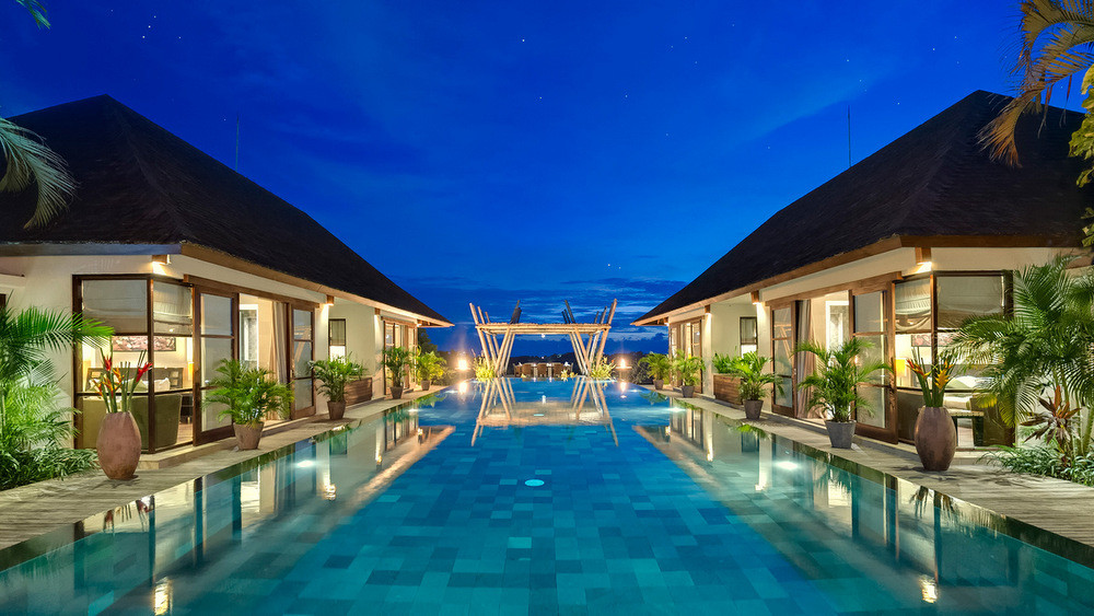 Villa Mandalay in Canggu, Bali - 7 bedrooms - Best Price Available