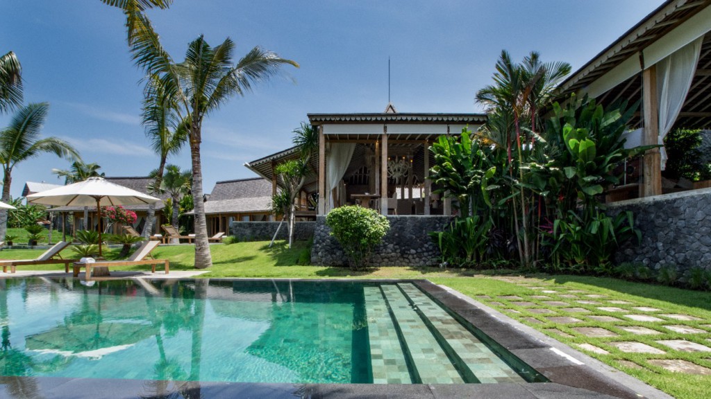 Villa Mannao in Kerobokan, Bali (8 bedrooms) - Best Price & Reviews!