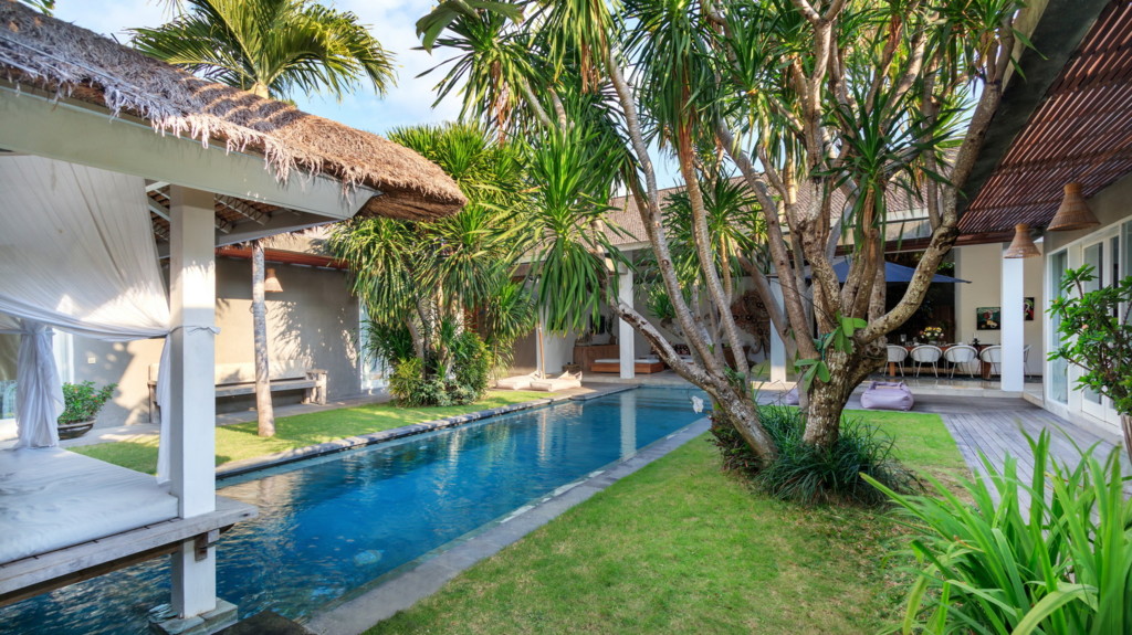 Villa Mimi in Seminyak, Bali (3 bedrooms) - Best Price & Reviews!