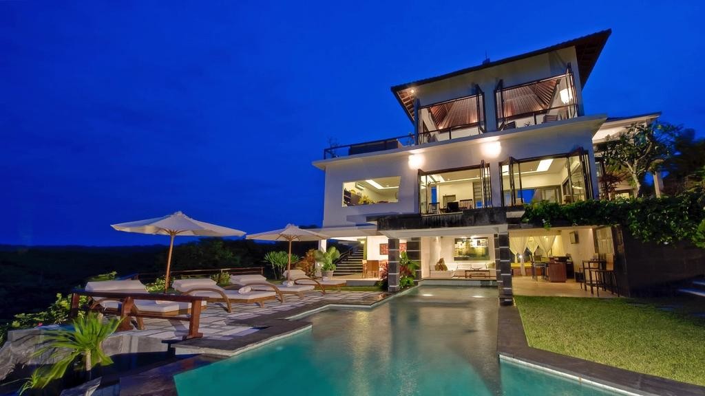 Villa Moonlight in Uluwatu, Bali (4 bedrooms) Best Price & Reviews!
