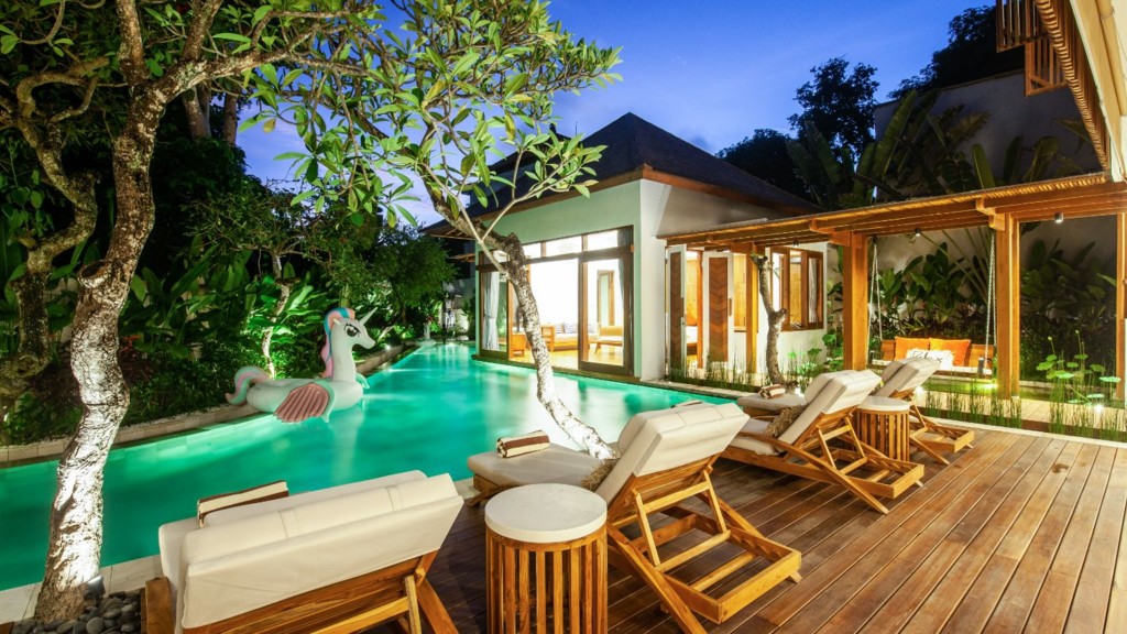 Villa Paya Paya in Seminyak, Bali (4 bedrooms) - Best Price & Reviews!