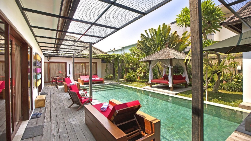 Villa Sam in Seminyak, Bali (4 bedrooms) - Best Price & Reviews!