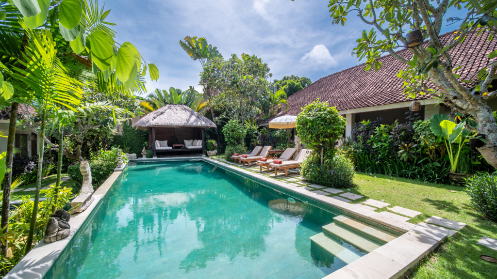 Villa Senang in Seminyak, Bali - 4 bedrooms - Best Price Guarantee