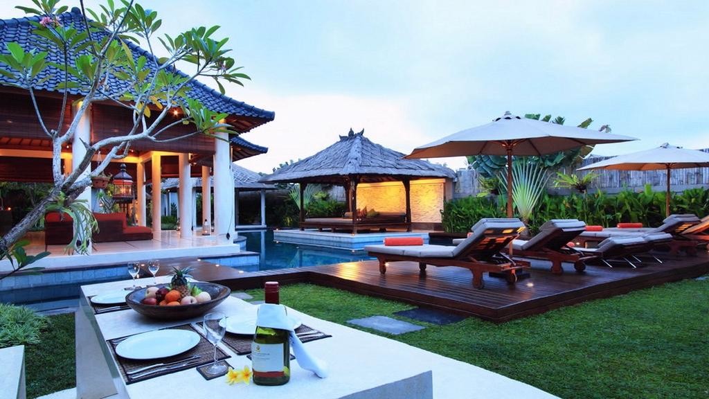 Villa Sesari in Seminyak, Bali (4 bedrooms) - Best Price & Reviews!