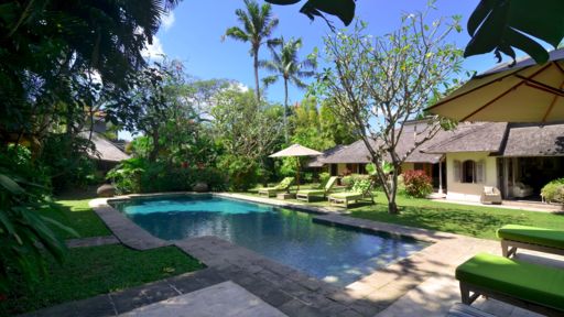 The Orchard House in Seminyak, Bali (5 bedrooms) - Best Price & Reviews!