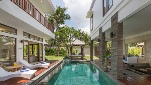 Villa Club Corner Residence in Canggu, Bali - 3 bedrooms - Best Price ...