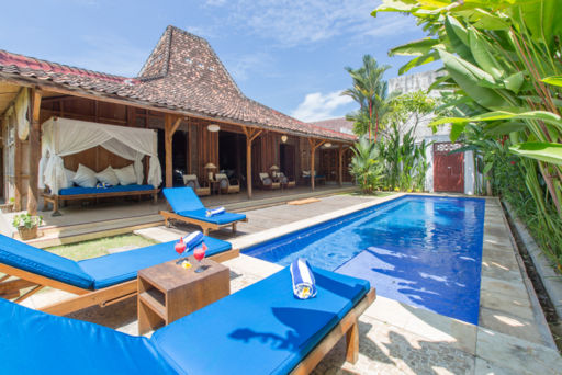 Villa Joglo Rossi In Kerobokan Bali 4 Bedrooms Best - 