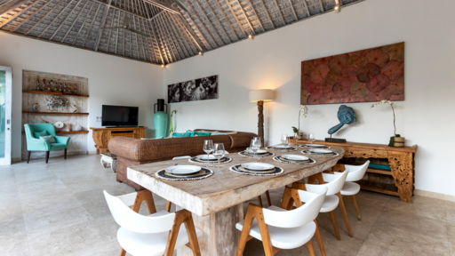 Villa Paraiba In Seminyak Bali 4 Bedrooms Best Price - 