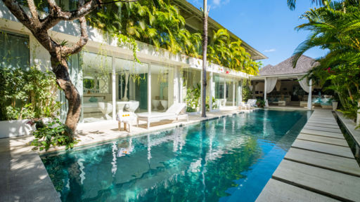 Alquile Villa Puro Blanco En Canggu Bali 5 Dormitorios Mejor Precio