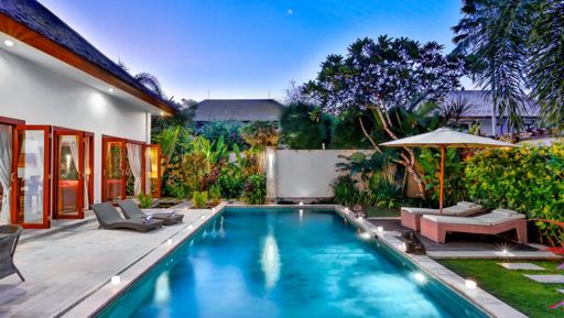 Villa Shanti in Seminyak, Bali (4 bedrooms) - Best Price & Reviews!