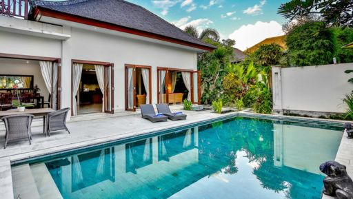 Villa Shanti in Seminyak, Bali (4 bedrooms) - Best Price & Reviews!