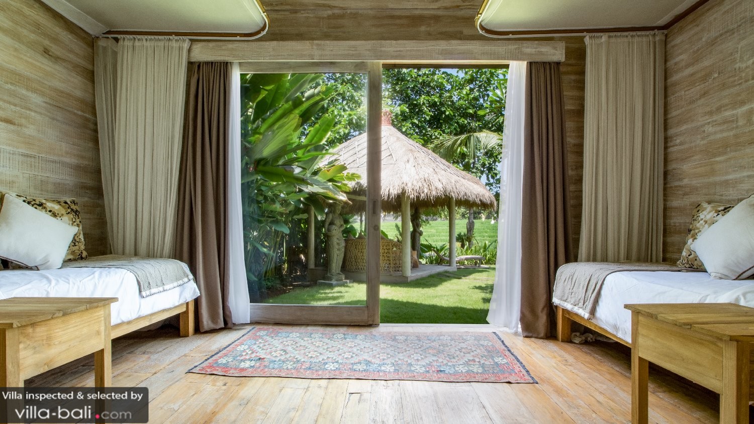Mannao estate in kerobokan, bali 12 slaapkamers Kleuren slaapkamer muur