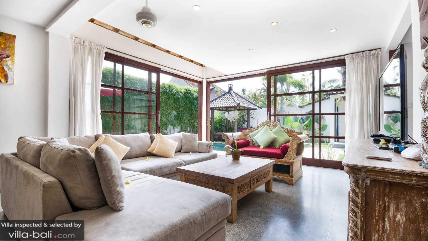 Villa Bewa In Seminyak Bali 3 Bedrooms Best Price Reviews