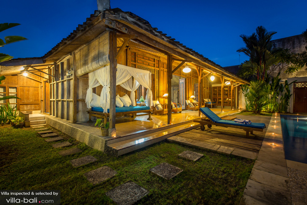 Villa Joglo Rossi In Kerobokan, Bali - 4 Bedrooms