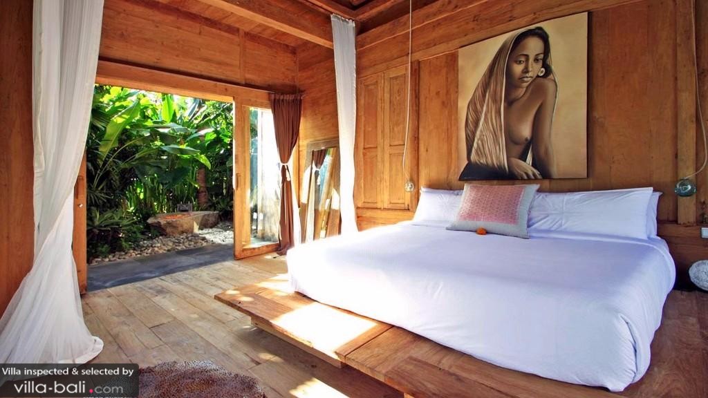  Villa Kayu  in Umalas Bali 4 bedrooms Best Price 