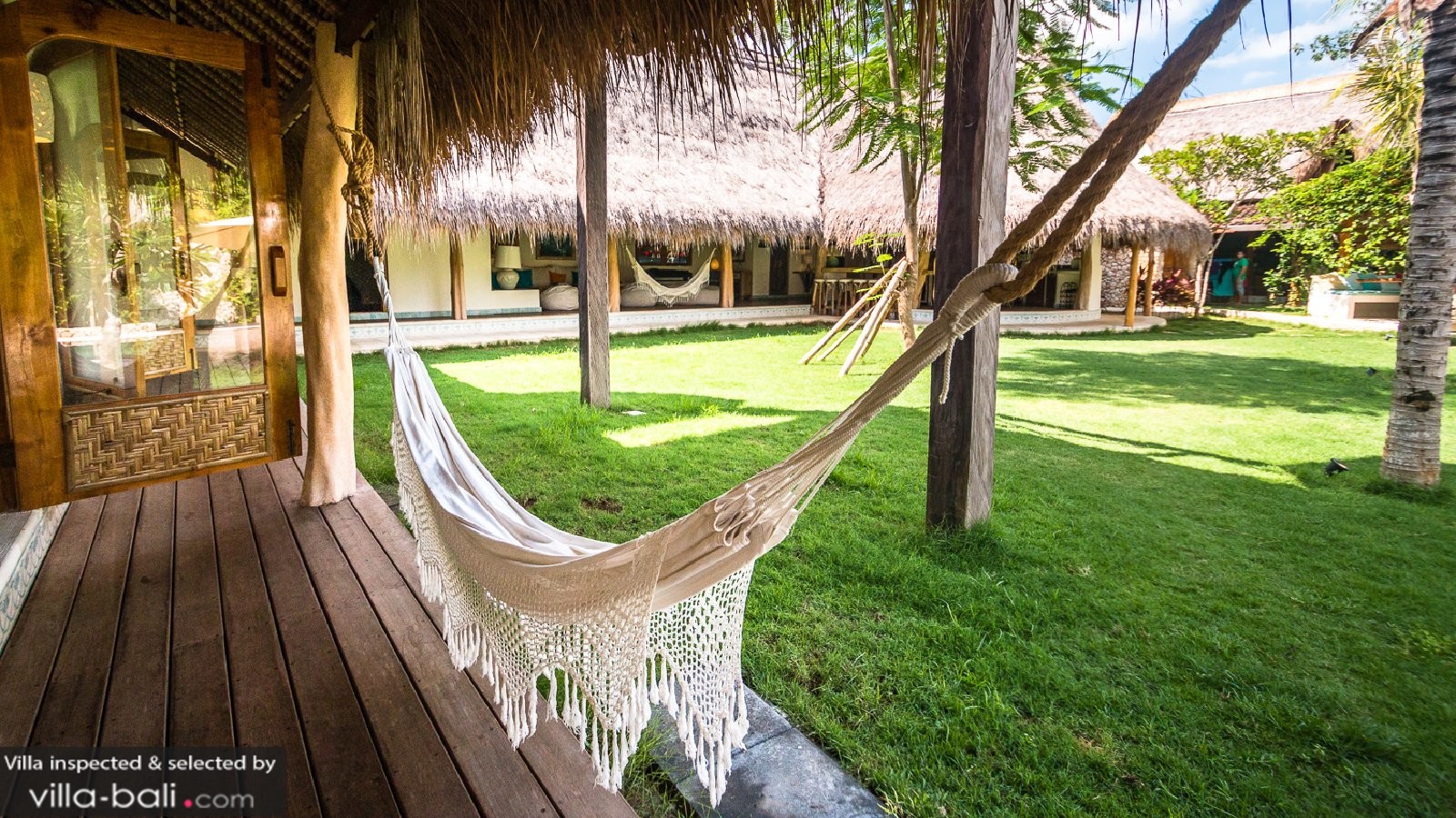 Villa kubuku in uluwatu, bali 5 slaapkamers