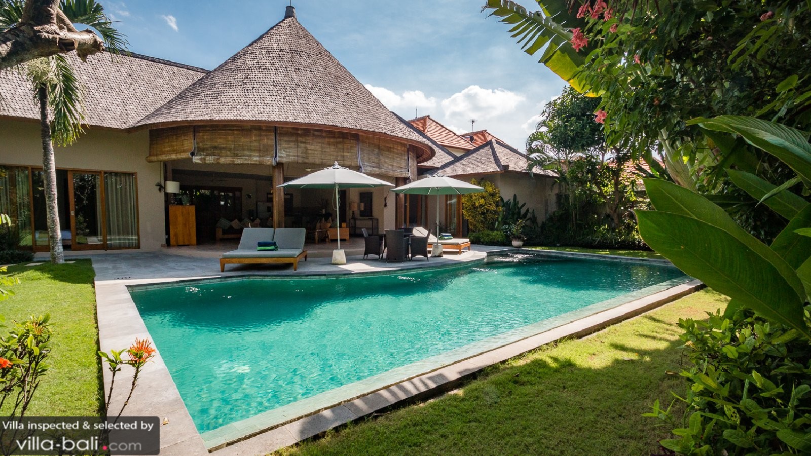 Villa lea satu in umalas, bali 4 schlafzimmer Schmales babybett