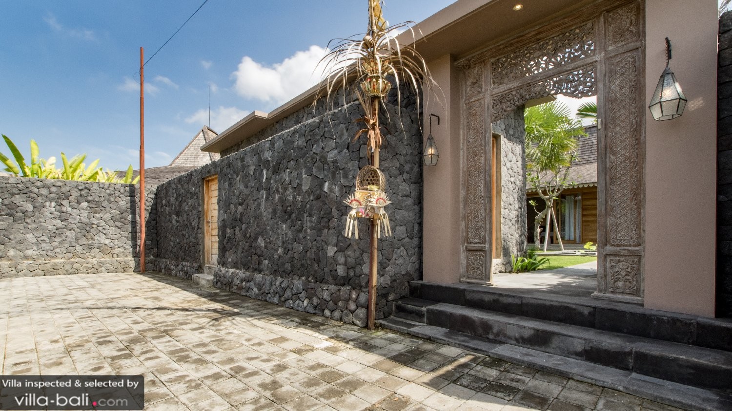Get Villa Mannao Pics