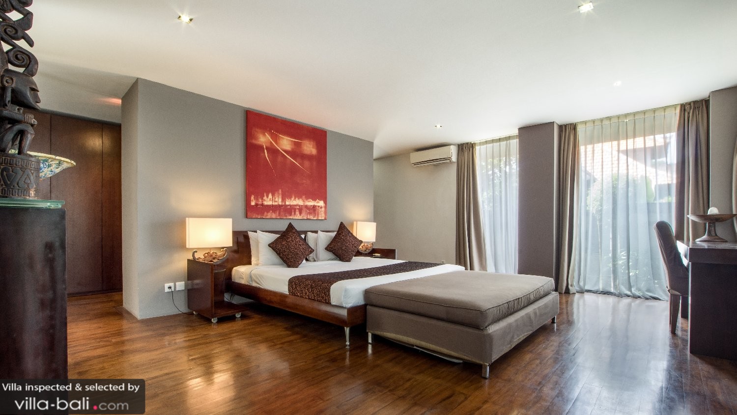 Villa mojo i seminyak, bali 4 sovrum