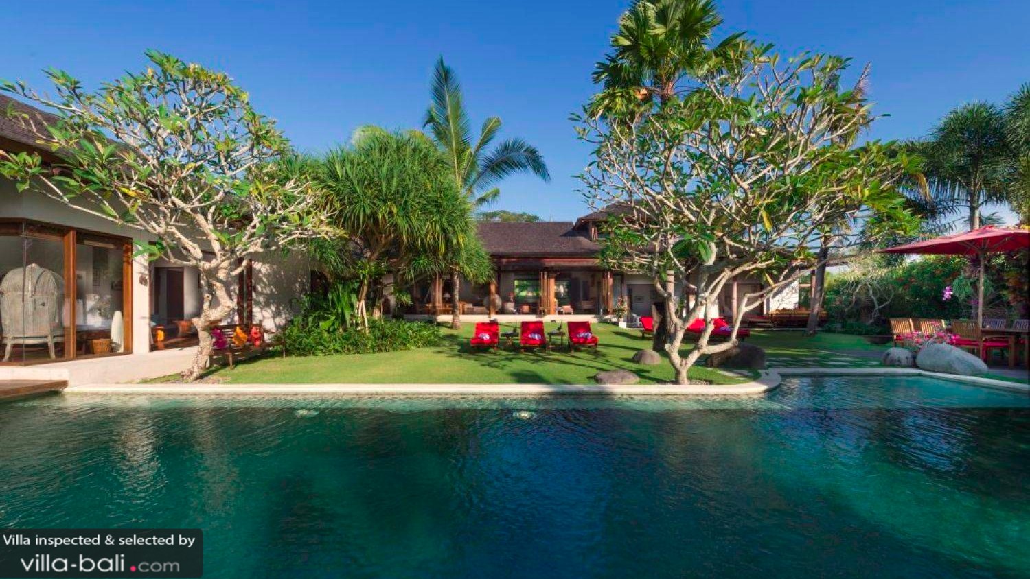 Villa Paloma in Canggu, Bali (5 bedrooms) - Best Price & Reviews!