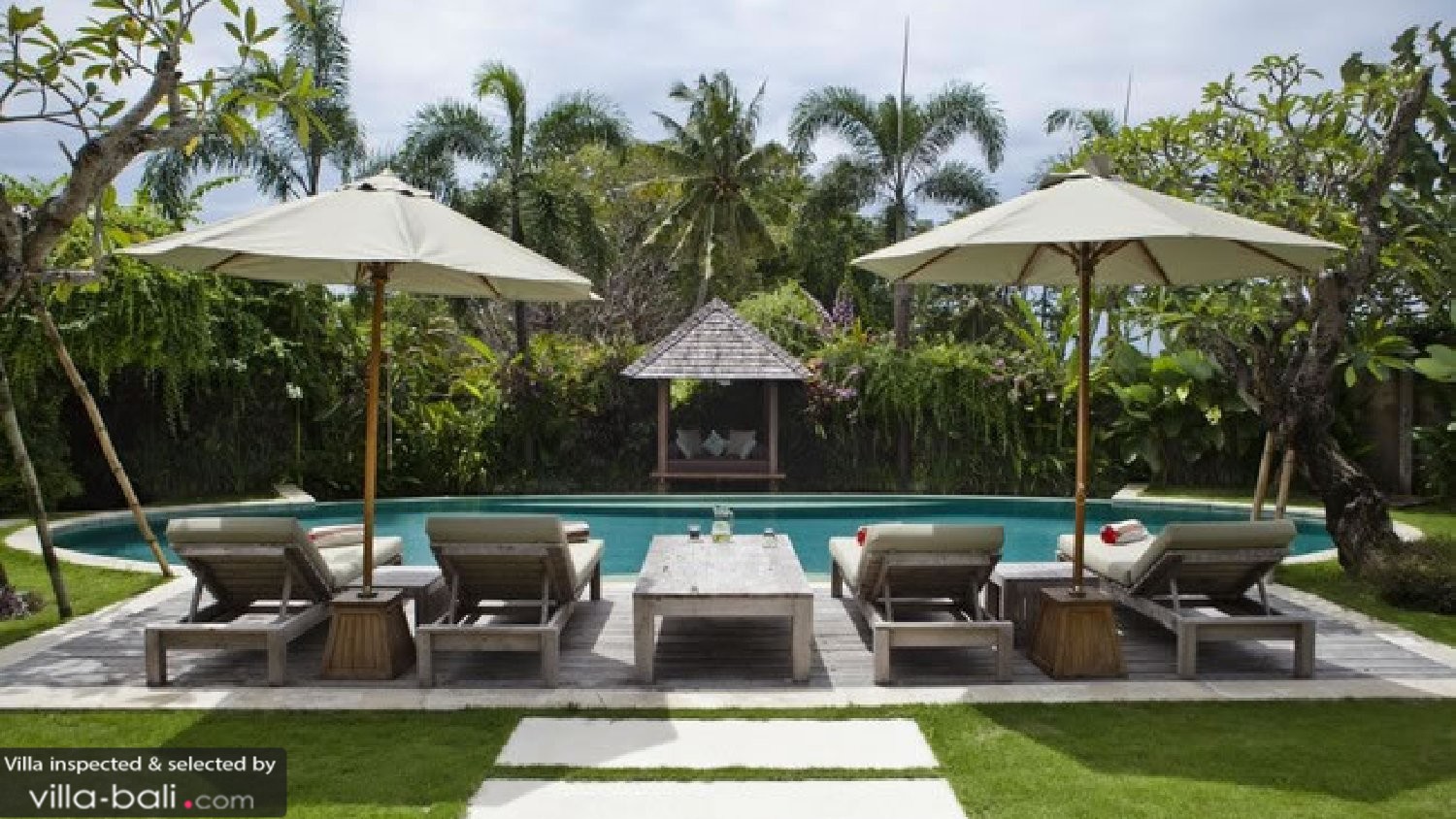 Villa vayana in canggu, bali 3 slaapkamers Kleuren slaapkamer muur