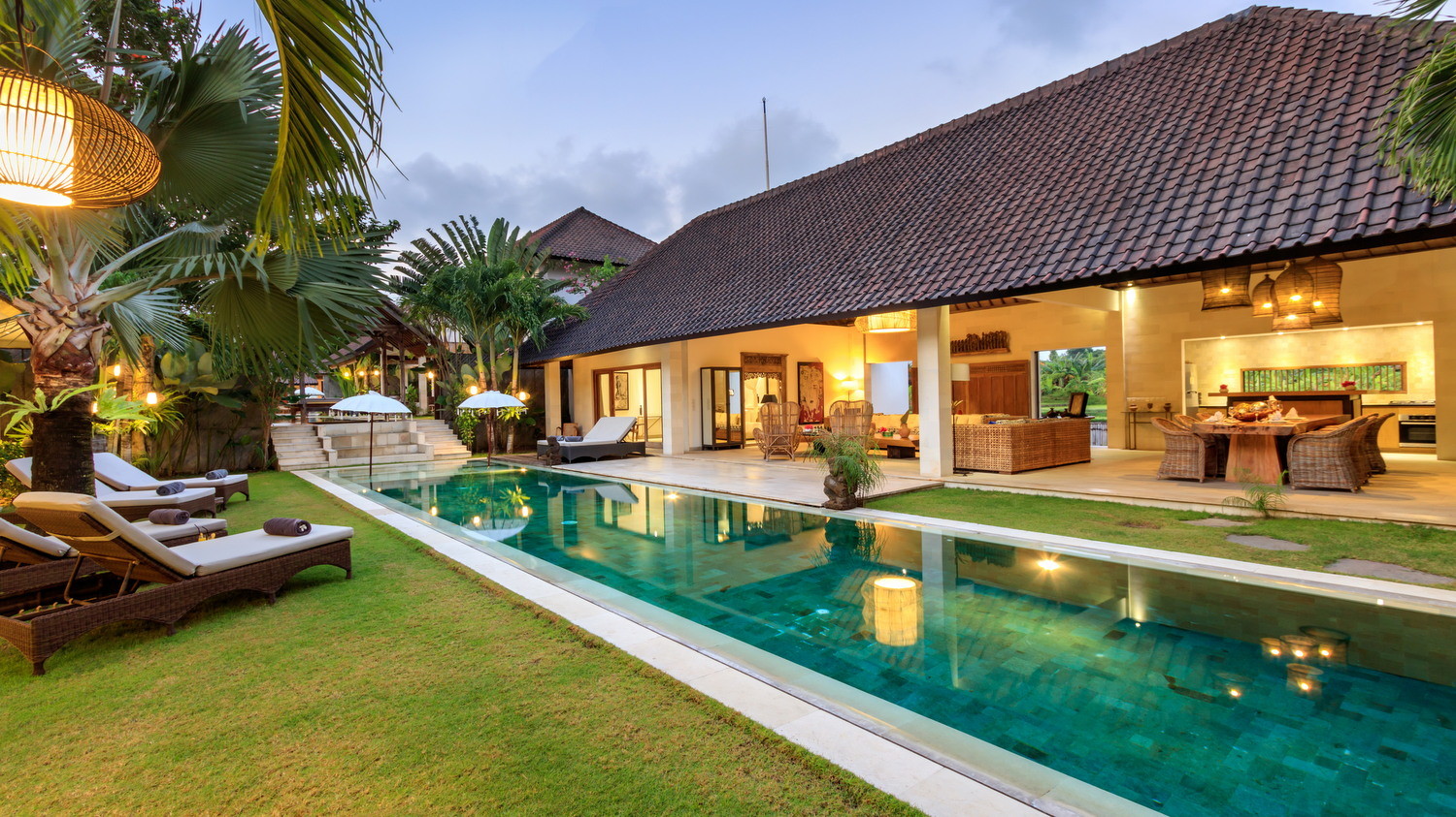 Abaca Villas in Seminyak, Bali - 16 bedrooms - Best Price Guarantee