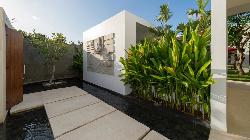 Casa Brio in Seminyak, Bali (4 bedrooms) - Best Price & Reviews!