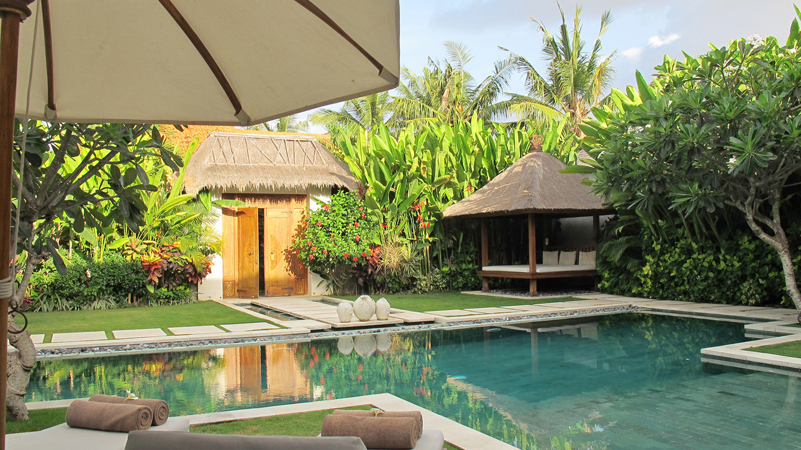 Nyaman Villa 2 In Seminyak, Bali (2 Bedrooms) - Best Price & Reviews!