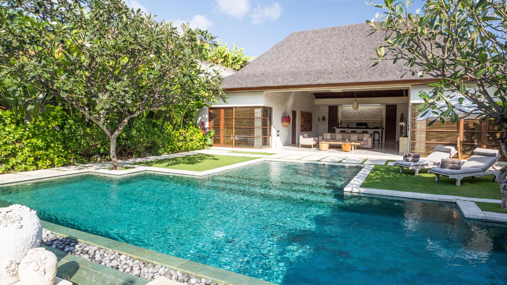 Nyaman Villa 8 in Seminyak, Bali - 8 bedrooms - Best Price Guarantee