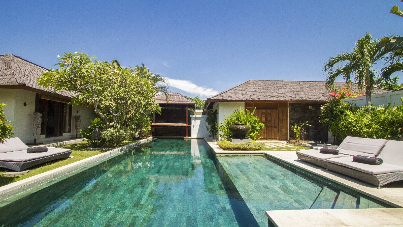 Villa Hitu in Seminyak, Bali - 5 bedrooms - Best Price Guarantee