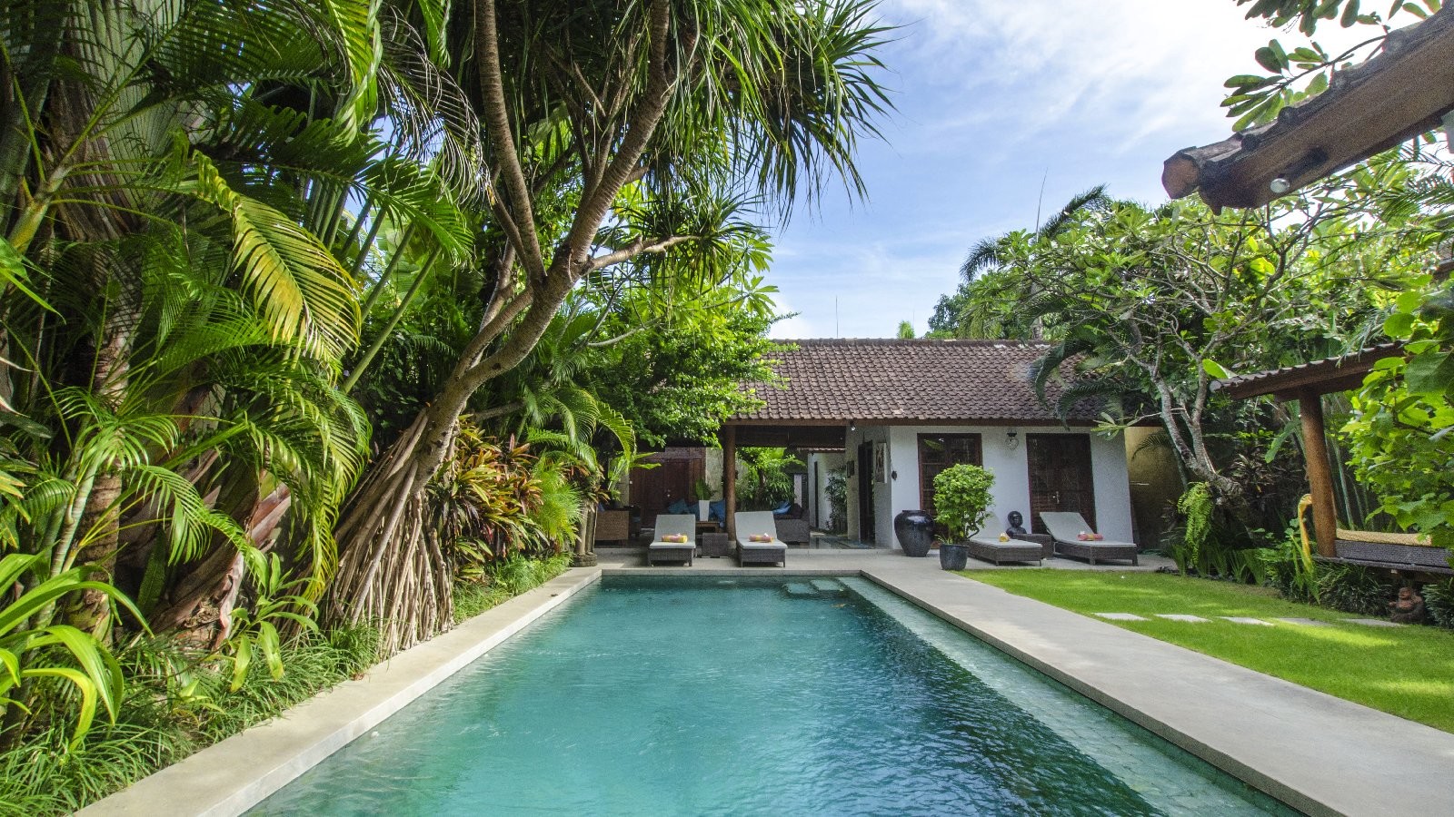Villa Jam in Seminyak, Bali (3 bedrooms) Best Price & Reviews!