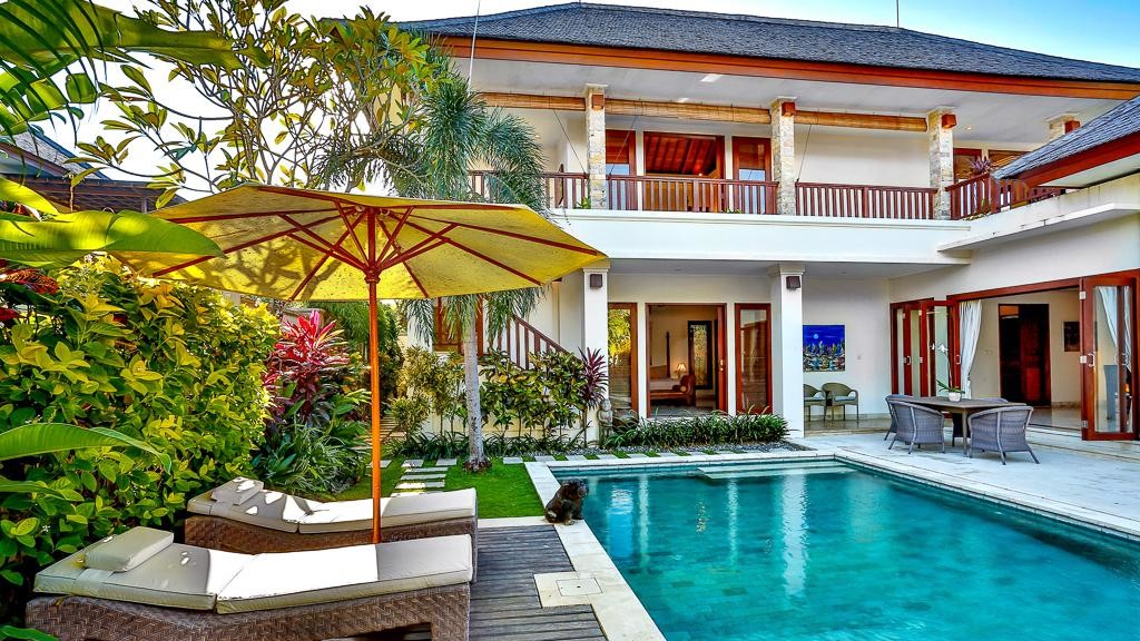 Villa Shanti in Seminyak, Bali (4 bedrooms) - Best Price & Reviews!